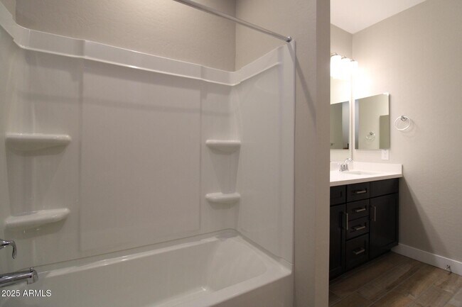 Building Photo - 5716 S Romano