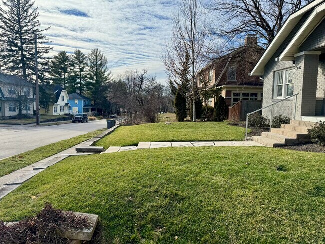 Front Yard - 803 E 1st St