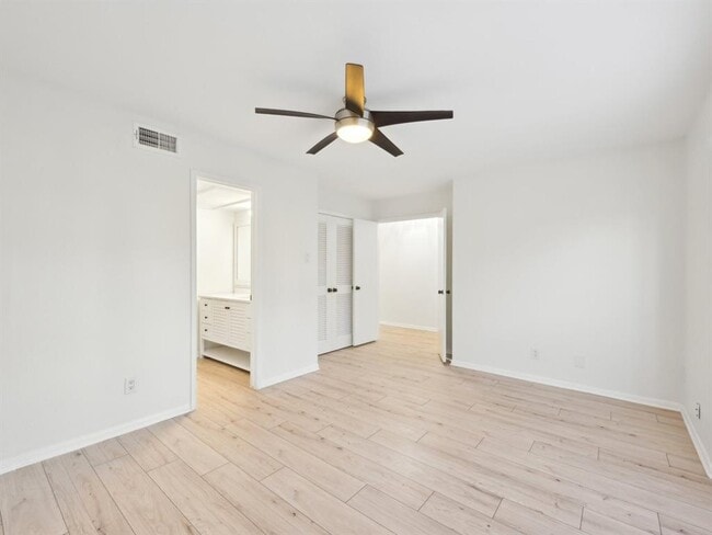 Building Photo - 1812 Saxony Ln