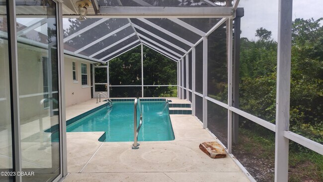 Building Photo - 4568 Woodcove Dr