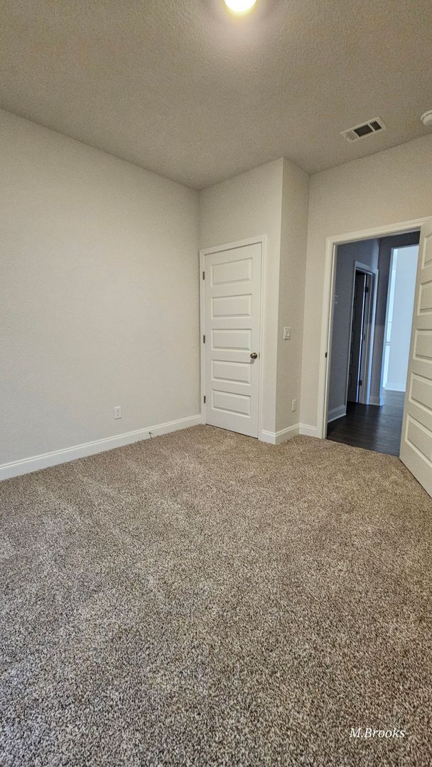 Building Photo - Beautiful home in Grand Oaks Village, Lake...