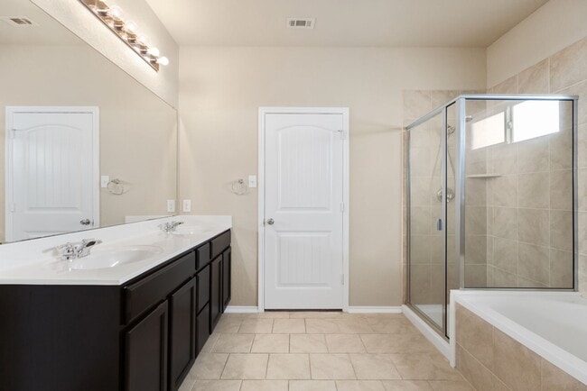 Building Photo - 515 Sage Thrasher