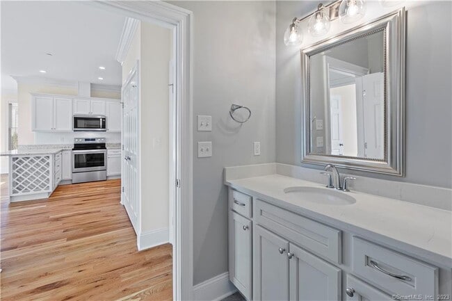 Building Photo - 73 W Main St