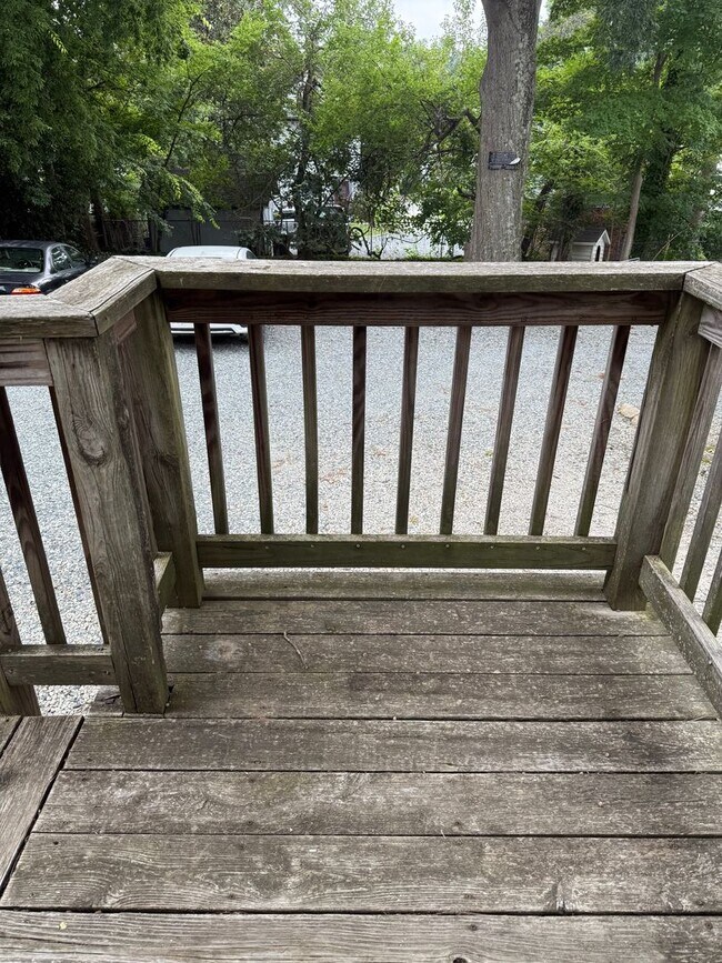 Building Photo - Spacious 1 Bedroom Convenient to Downtown ...