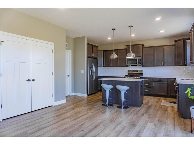 Building Photo - 1574 Edgebrook Ln