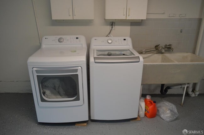 Building Photo - 87 Lakemont Dr