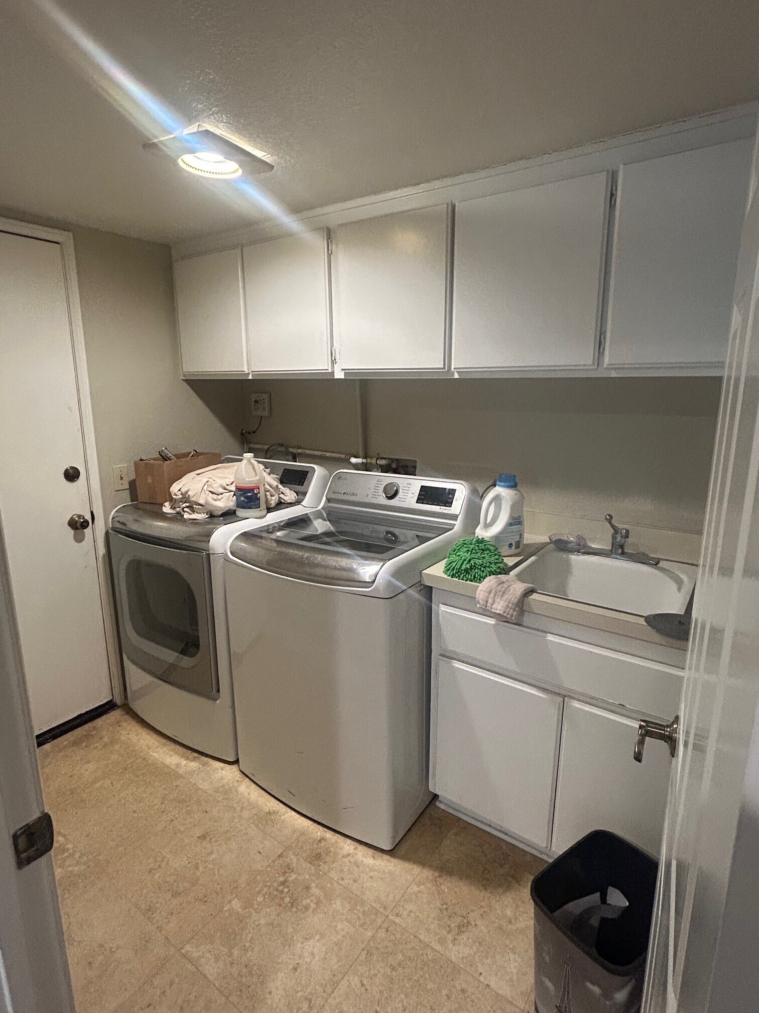 Building Photo - 3098 Dragonfly St