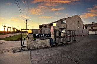 Building Photo - 4421 Gaines St