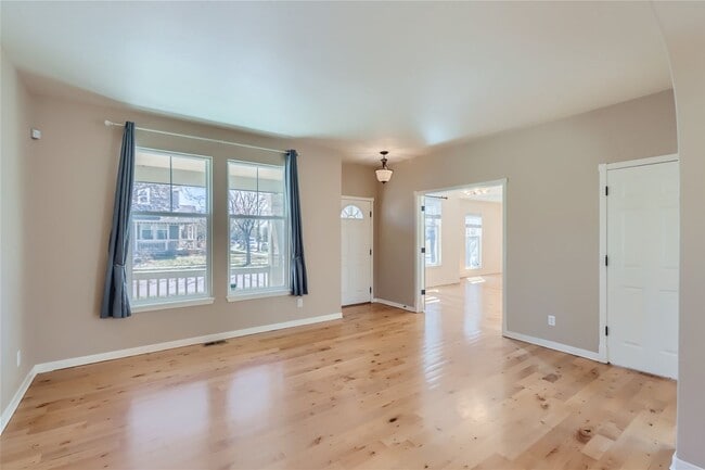 Building Photo - 5221 Country Squire Way