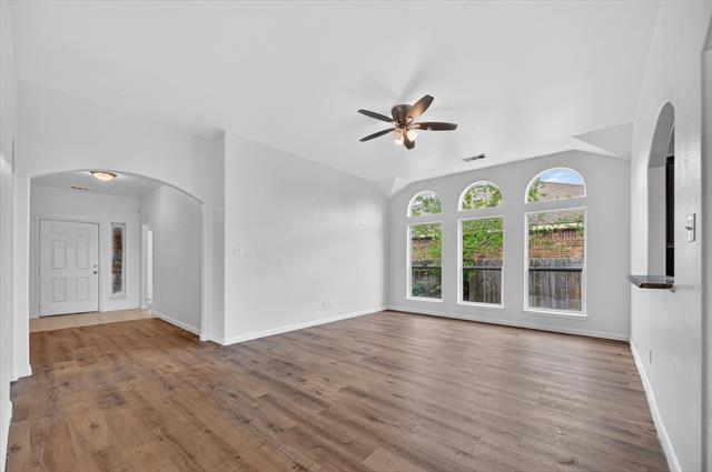 Building Photo - 204 Lamont Rd