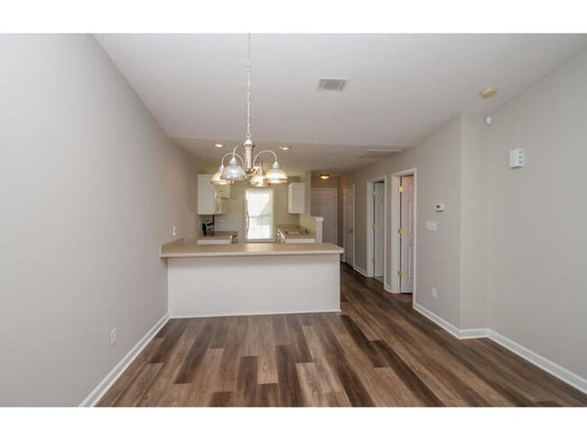 Building Photo - 663 Mickelson Way
