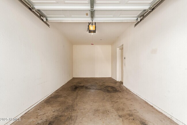 Building Photo - 3302 N 7th St