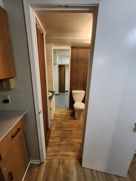 Building Photo - 5670 Lauramore Rd