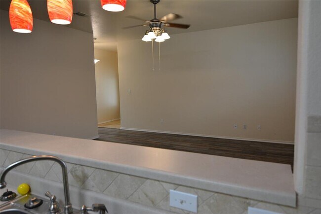 Building Photo - 1303 Horseshoe Ranch Dr