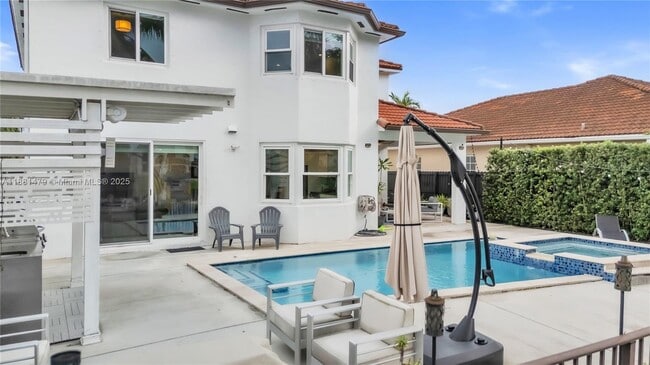 Building Photo - 3366 SW 152nd Pl