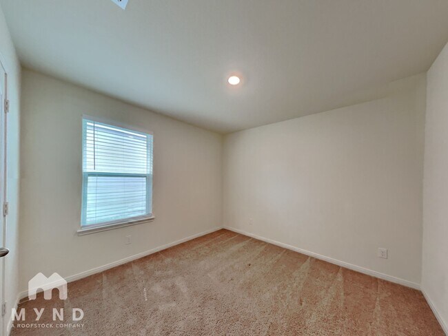 Building Photo - 12061 Latour Vly