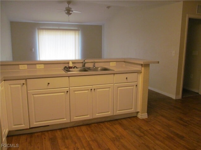 Building Photo - 5228 30th St SW