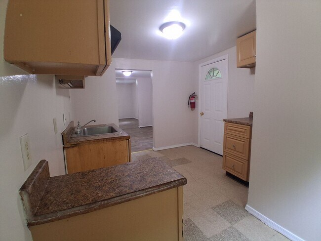 Building Photo - Lovely 3 Bedroom House FOR RENT in Fairfield Twp $1600
