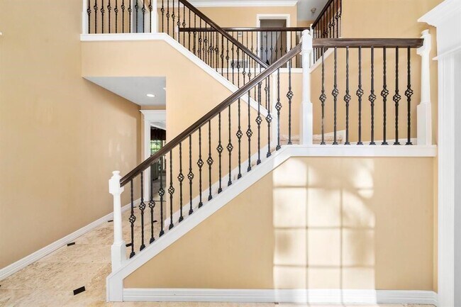 Building Photo - 4111 Rock Springs Dr