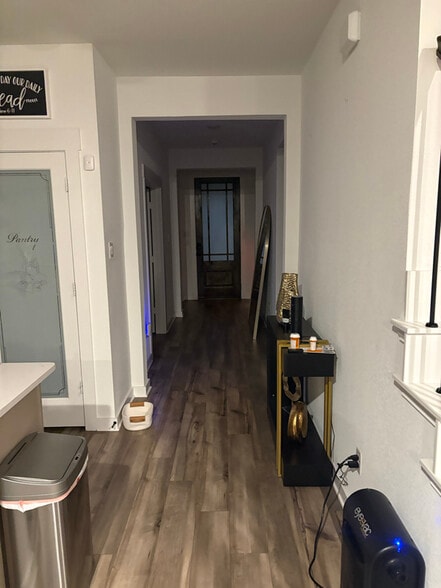 Building Photo - 7525 Wild Mint Trl