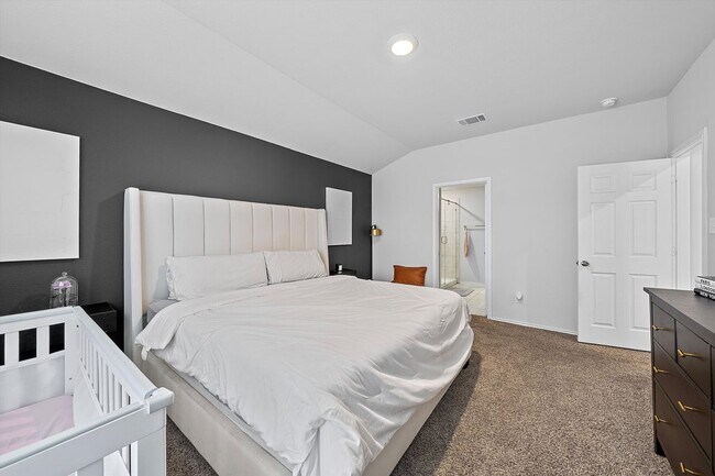 Building Photo - 9705 Kensley Rose Dr