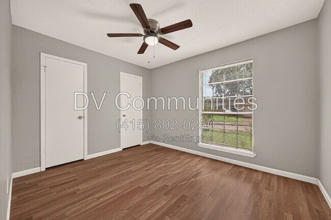 Building Photo - 5041 E Ridge Creek Dr