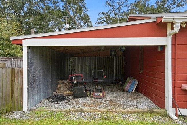 Building Photo - 3750 Martin St