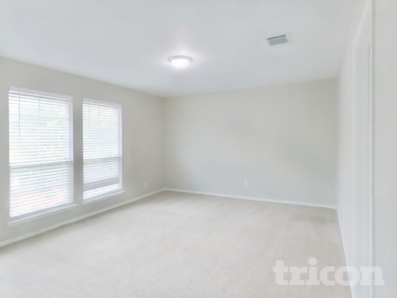 Building Photo - 213 Ridge Bluff