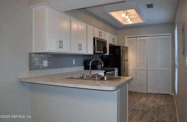 Building Photo - 4846 Kingsmeadow Ln
