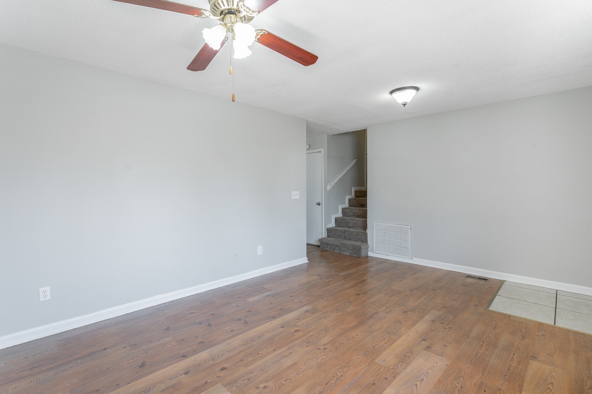 Building Photo - 1613 N Chester Rd