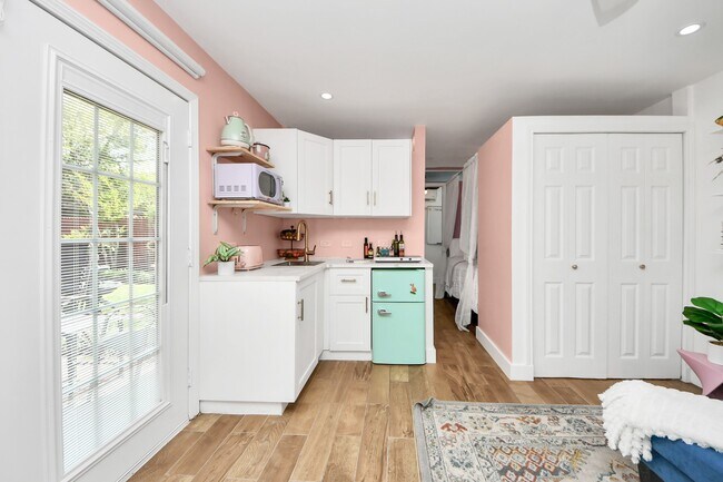 Building Photo - 5523 Cheena Dr