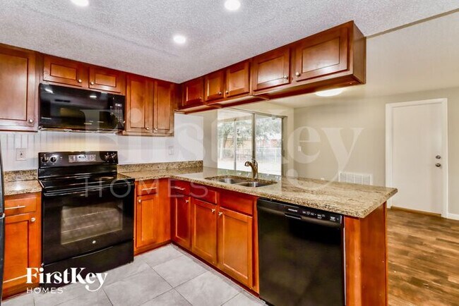 Building Photo - 6428 Ridge Crest Dr