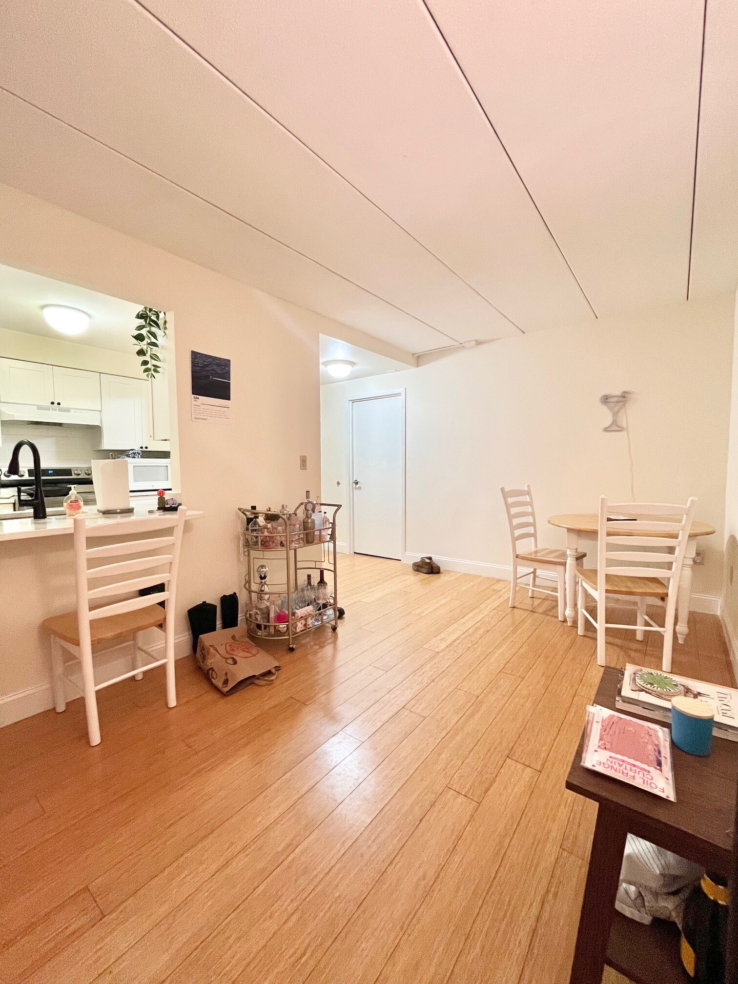 Building Photo - 6 Douglas Park