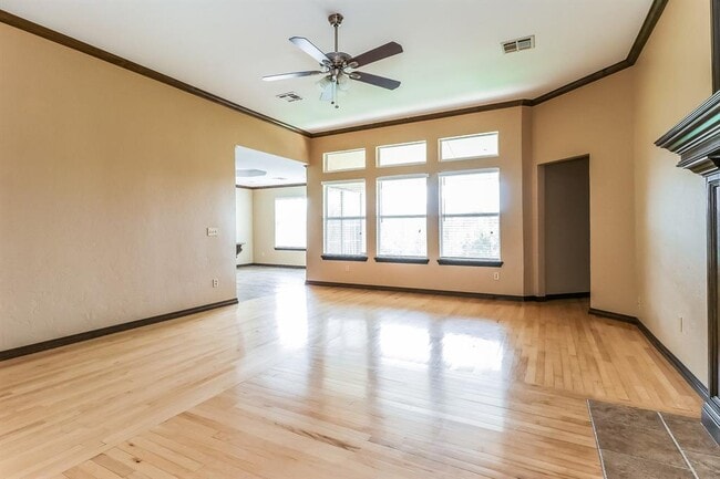 Building Photo - 504 NW 174th St