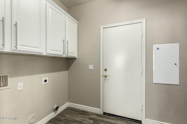 Building Photo - 3550 W Magellan Dr