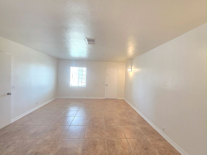 Building Photo - 41128 13th St W