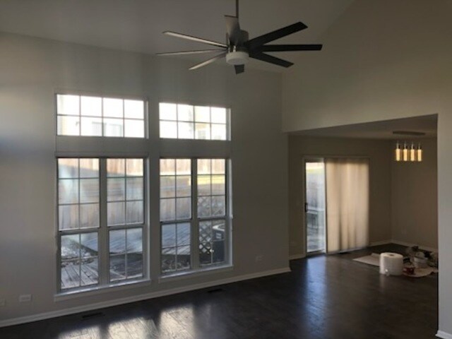 Building Photo - 612 Newbury Ln