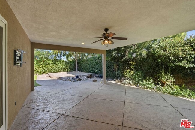 Building Photo - 6646 Franrivers Ave