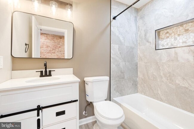 Building Photo - 217 N Belnord Ave