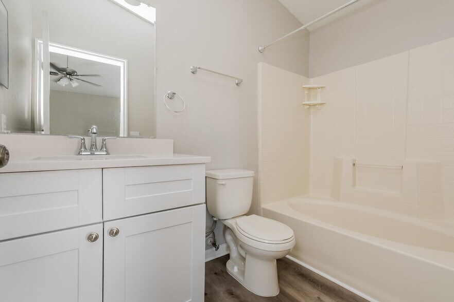Building Photo - 10623 Navigation Dr