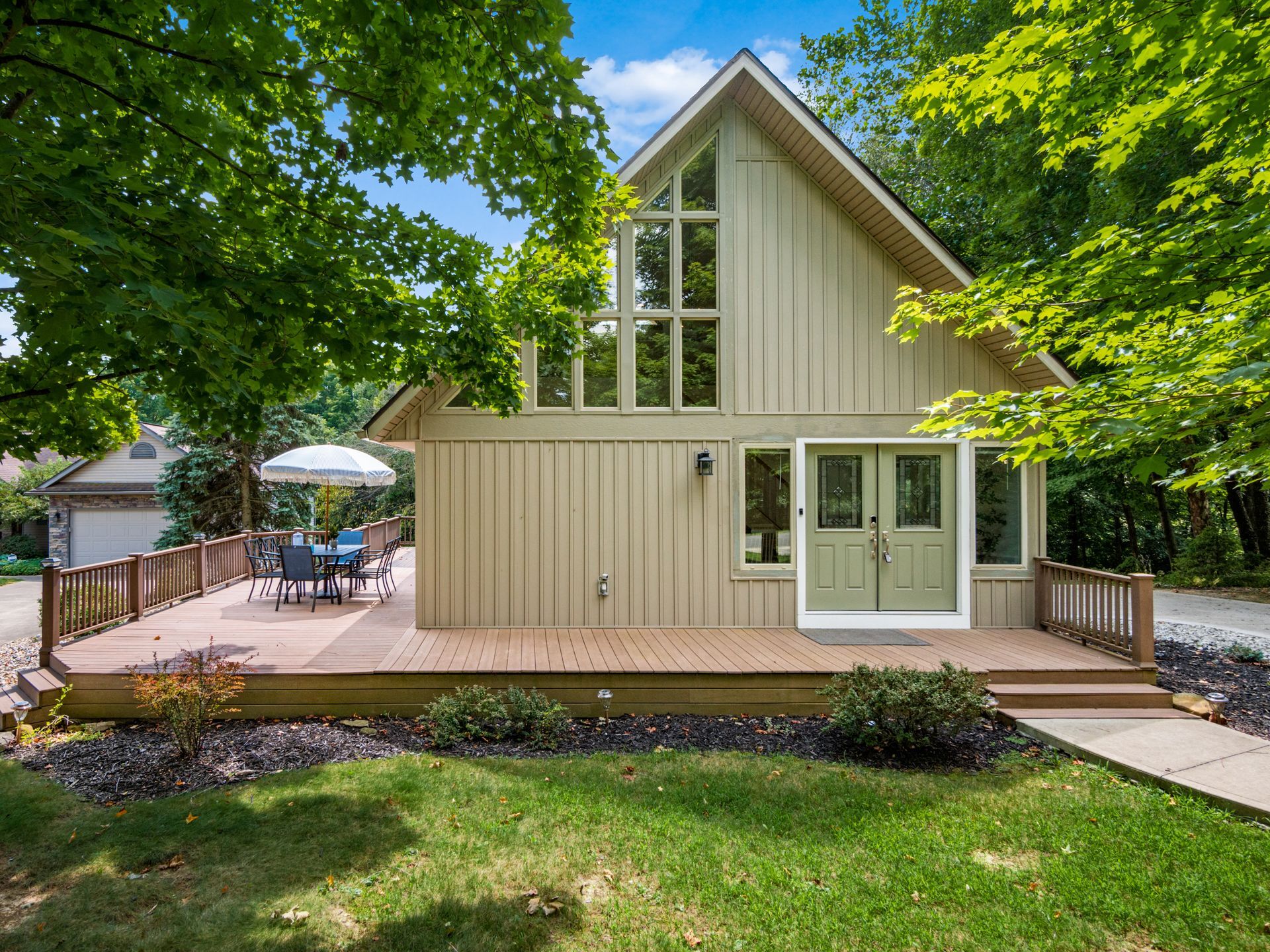 Building Photo - 305 Ridgeway Dr
