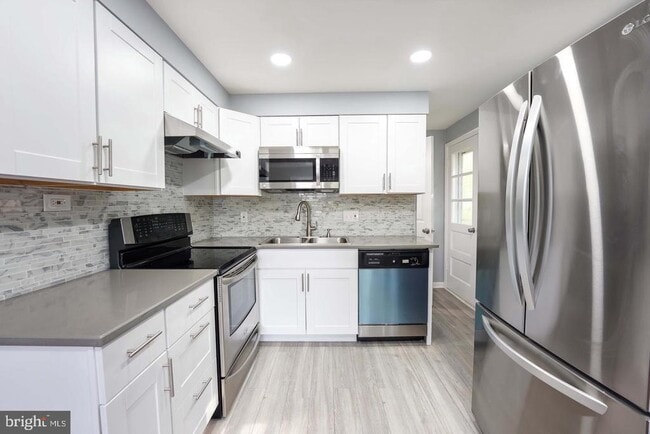 Building Photo - 6415 3rd St