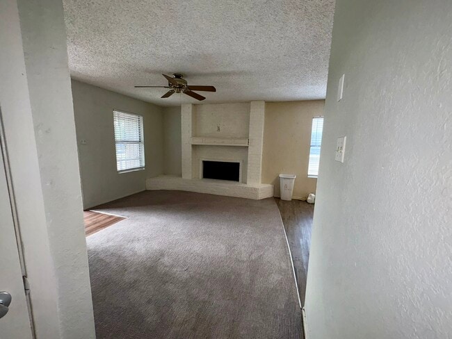 Building Photo - 1920 Lagonda Ave