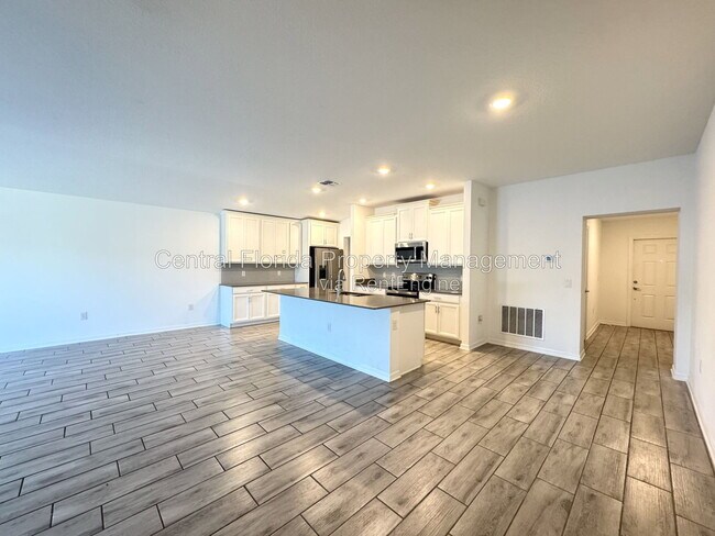 Building Photo - 5442 Limestone St