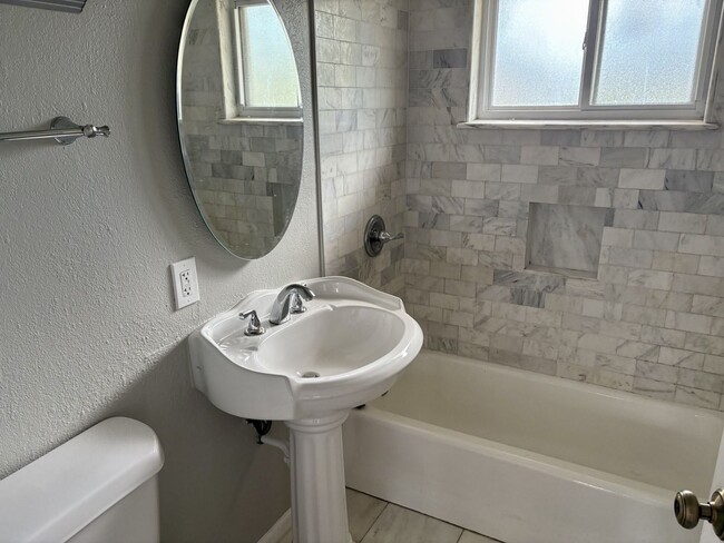 Building Photo - Harvey Park Location!  Single Family Home ...