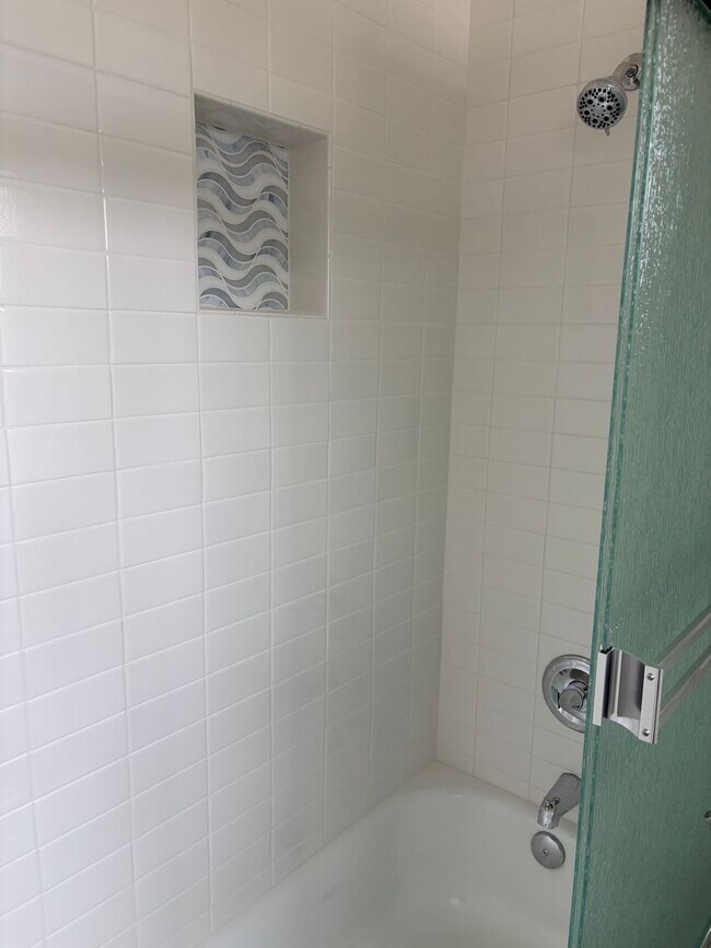 Building Photo - hbr4882