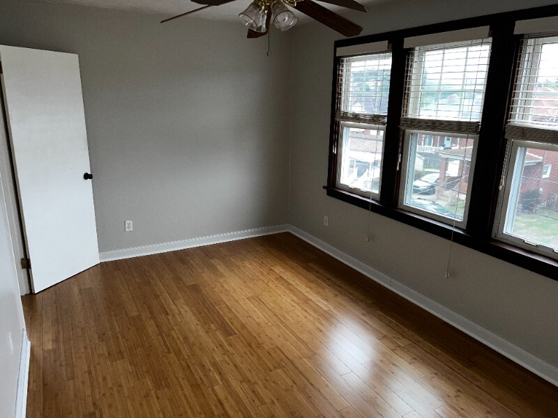 Building Photo - 527 Flynn Ave