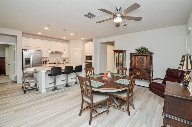 Building Photo - 28739 Tara Ridge Ct