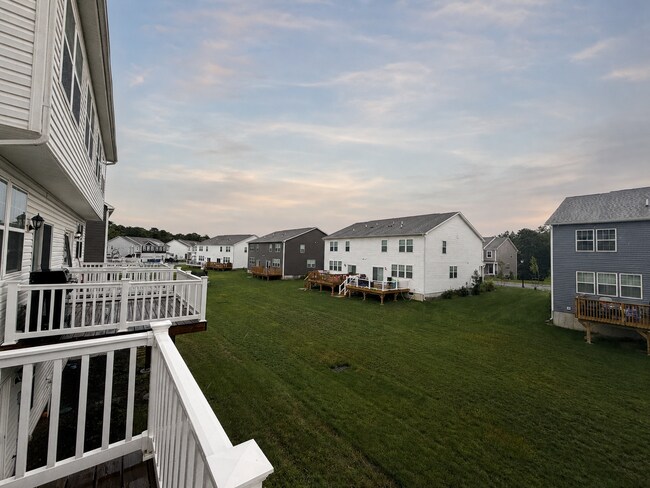 Building Photo - 4-Bedroom Townhouse in Jackson