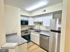 Building Photo - 29011 Atkinson Pl